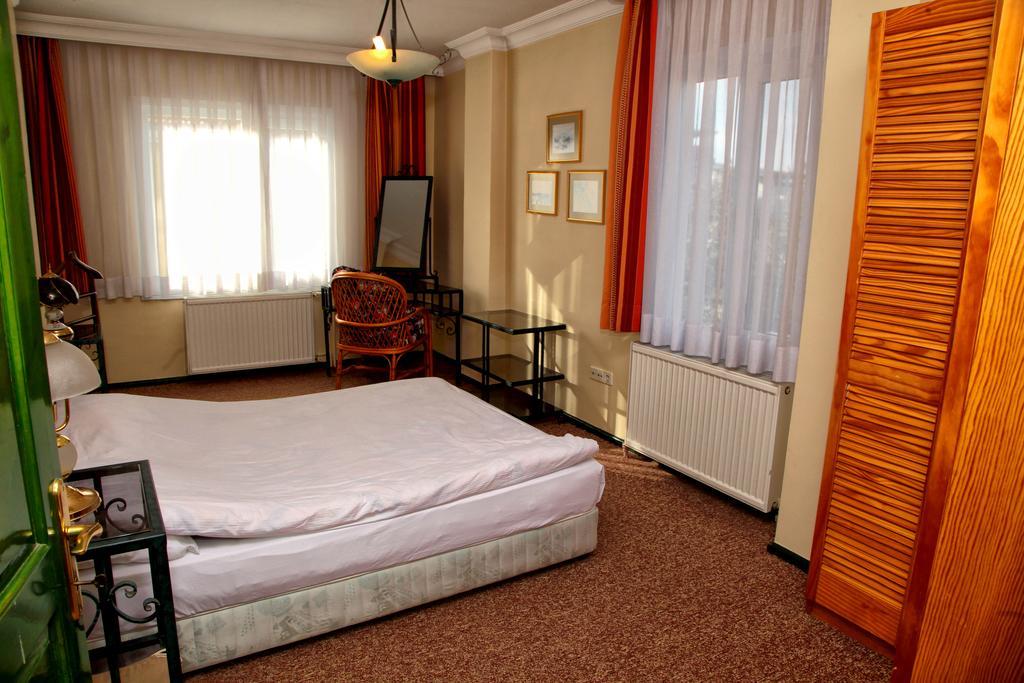 Rainbow 48 Apart Hotel Istanbul Ruang foto